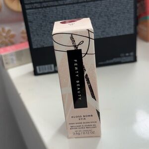 Fenty Beauty Gloss Bomb Stix - Riri